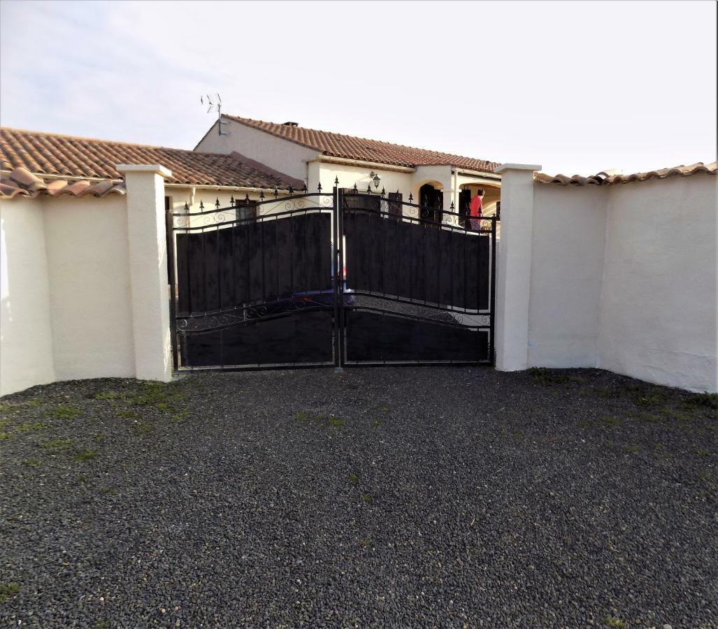 Villa Dendrane Granes Esterno foto